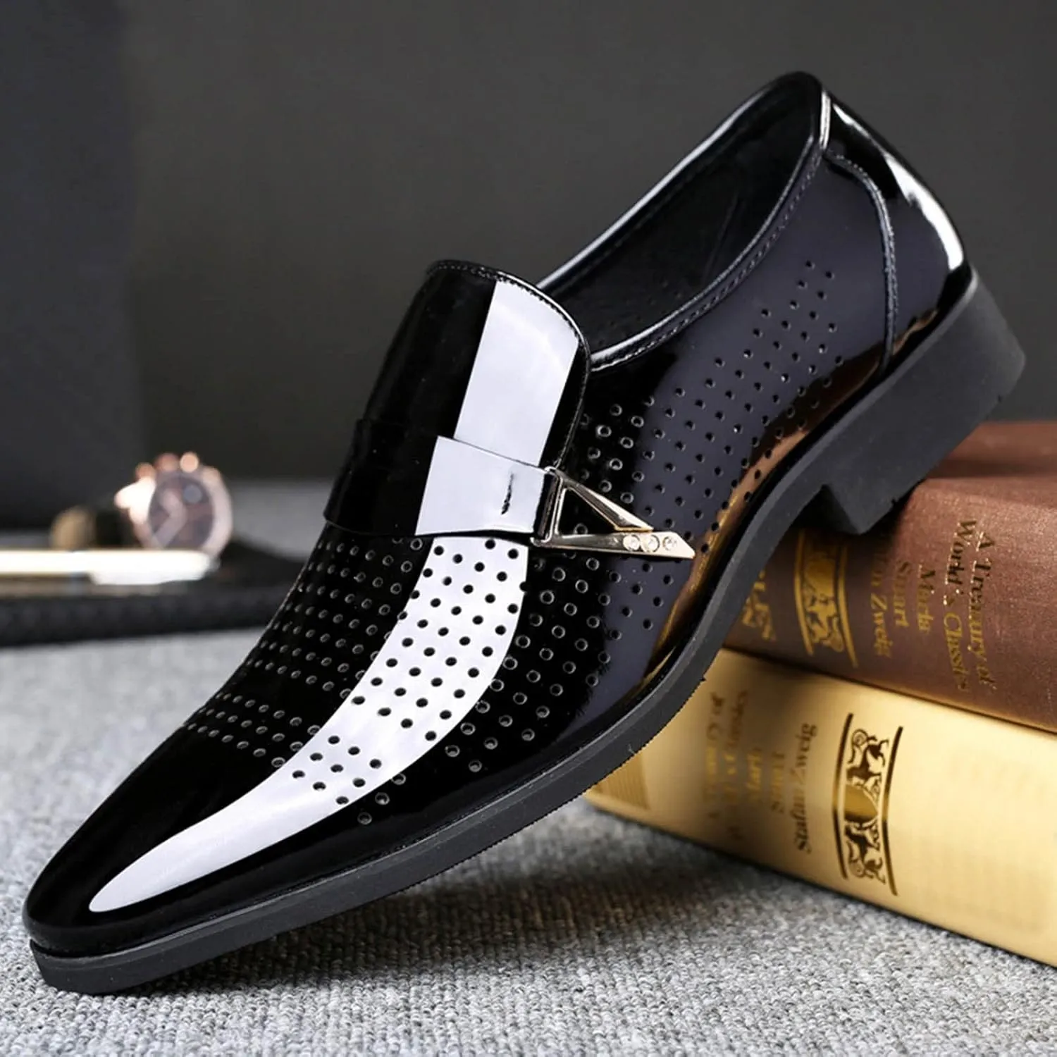 Dress Shoes for Men Wide Toe Box Classic Style Men Leather Shoes Metal Buckle Shoes Diamond Cutout Breathable Business Casual Pointed Toe Leather Shoes Business Casual Shoes Men Laceless