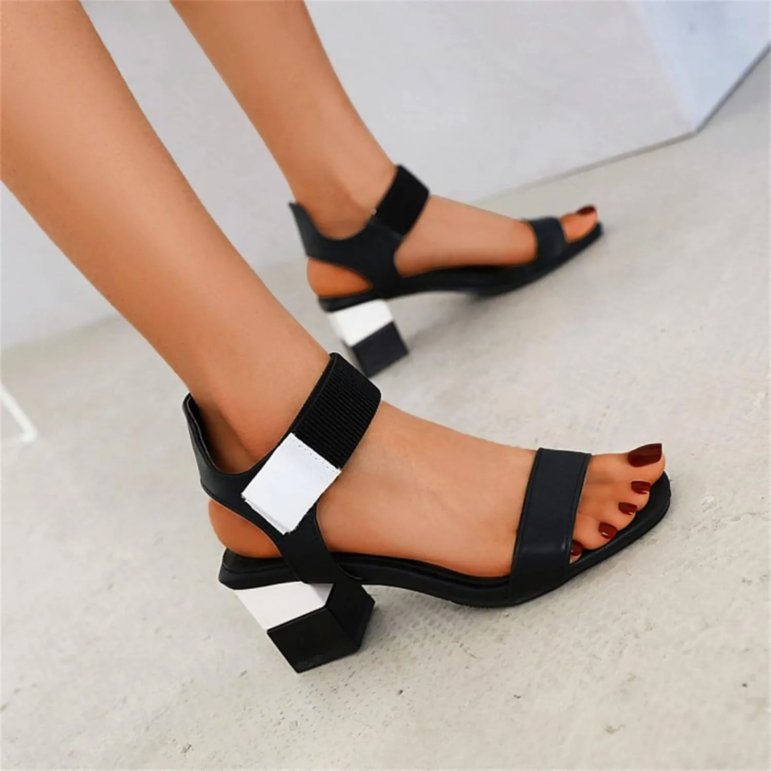 Ladies Fashion Blocking Leather Open Toe Hook Loop Thick High Heeled Sandals Square Toe Shoes Sandals Women Beach