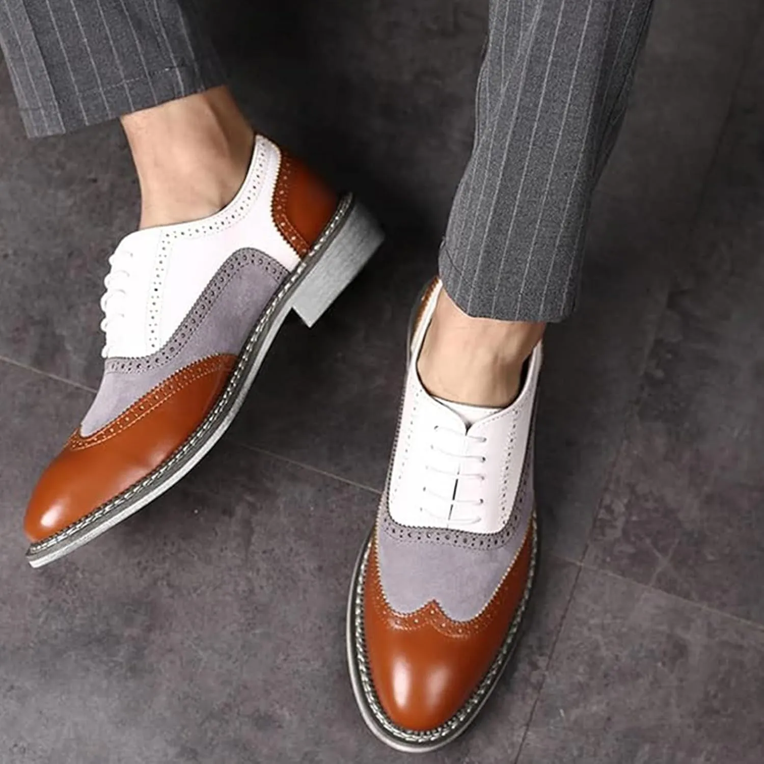 Men's Two-Tone Oxford Shoes Classic Fashion Lace-Up Low Cut Leather Dress Shoes Handcrafted Stitching Business Formal Derby Shoes