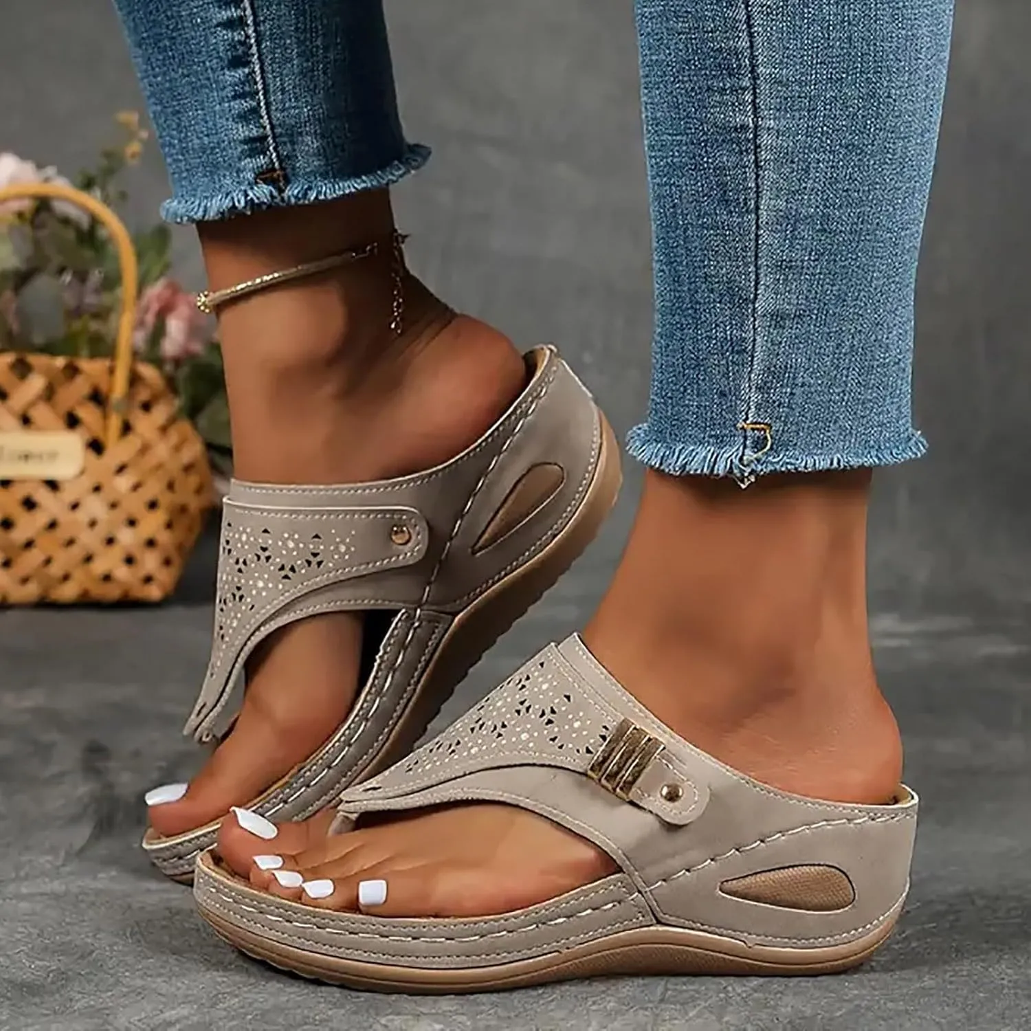 Orthopedic Sandals for Women 2025,Dressy Slip On Flip Flops Sandals with Arch Support Chic Comfortable Wide Width Platform Thong Breathable Cutout Open Toe Summer Walking Casual Beach Slippers