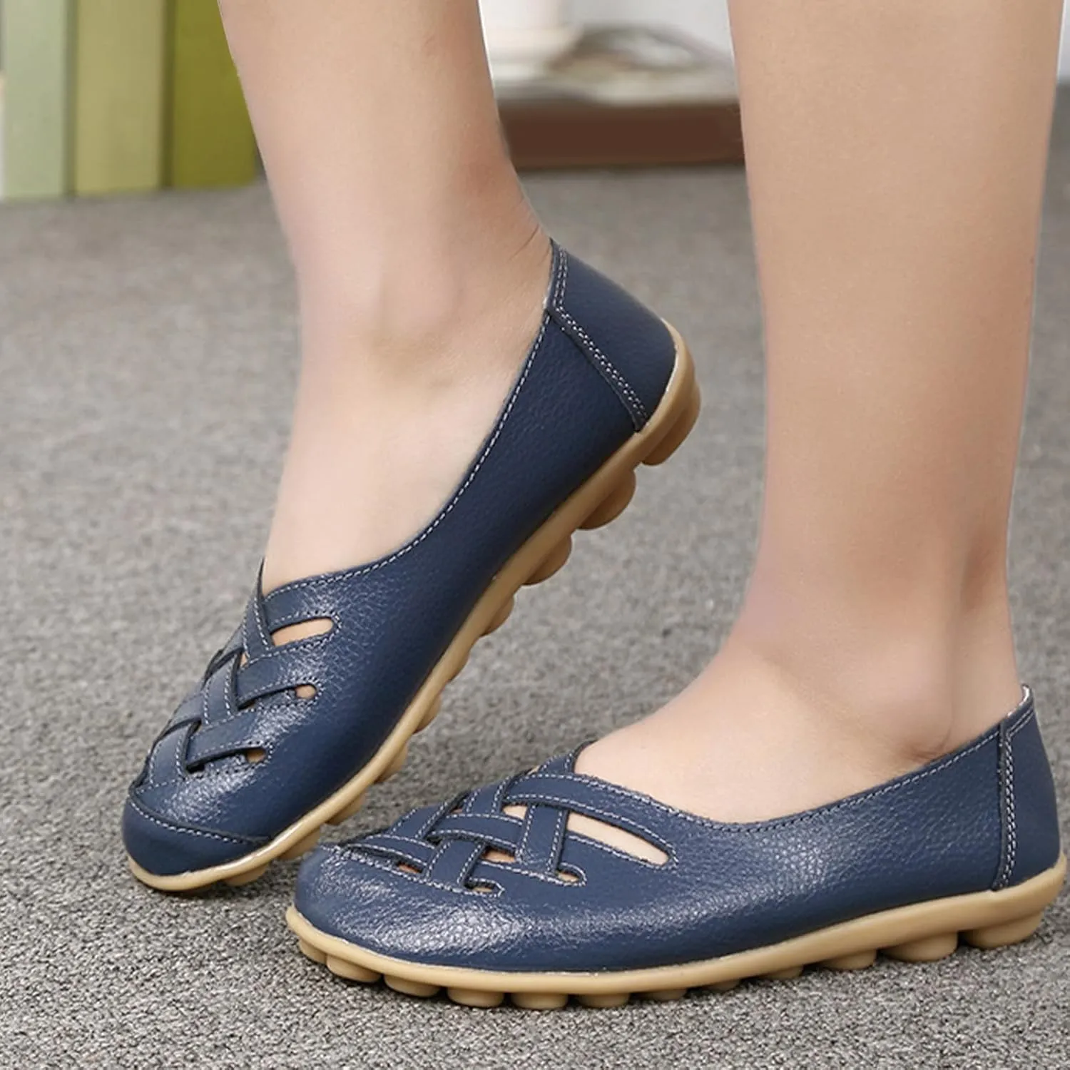 Women's Casual Flat Loafer Comfort Slip On Walking Boat Shoe Lightweight Soft Leather Driving Moccasins Closed Toe Sandals